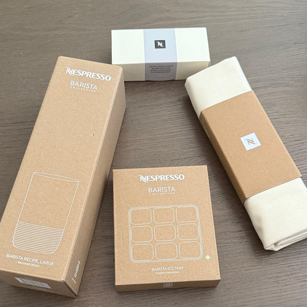 Nespresso Barista Collection with Barista Recipe Glasses, Lime Ice Tray and Tote